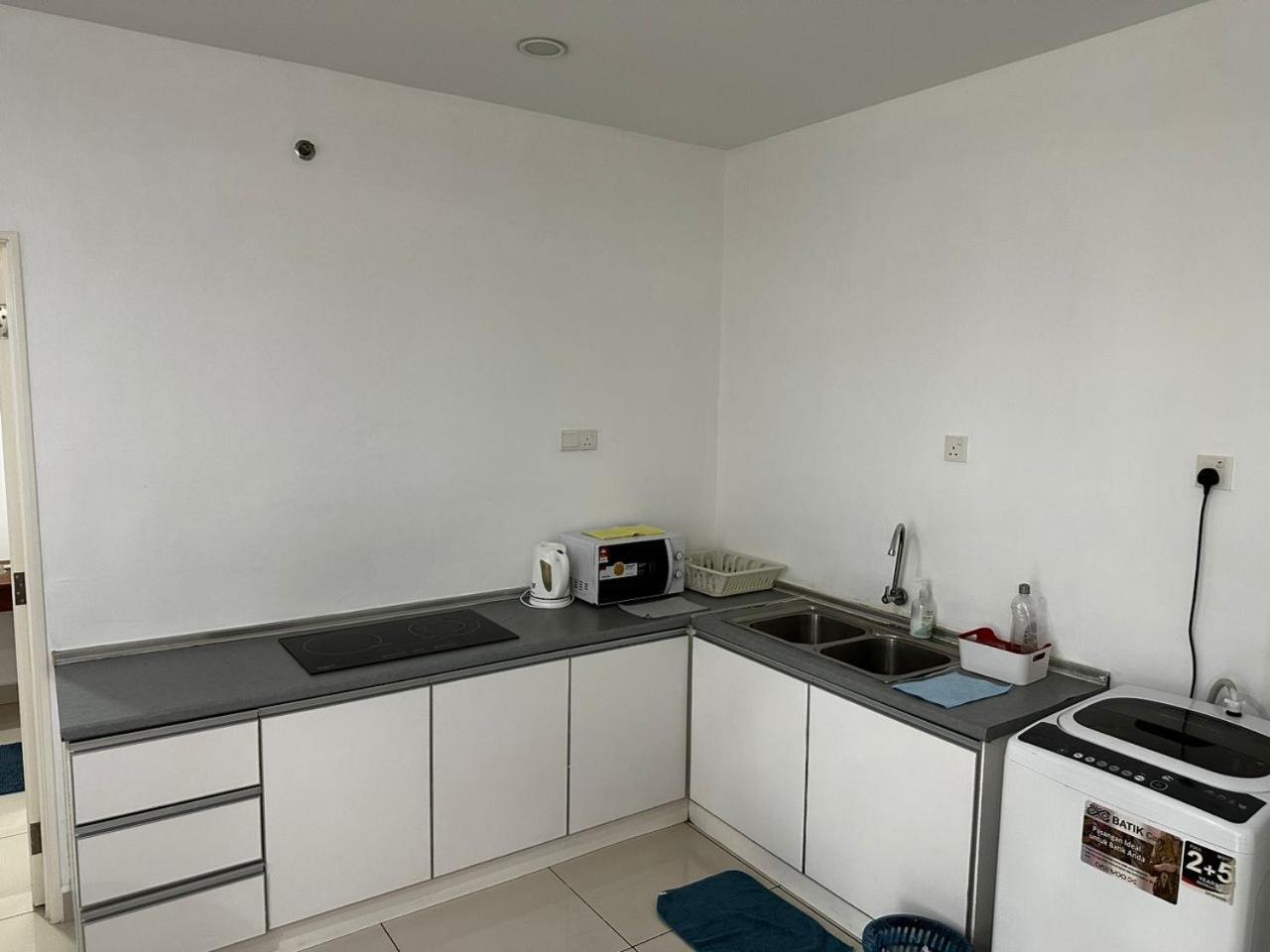 Mansion One29-09 Apartment George Town