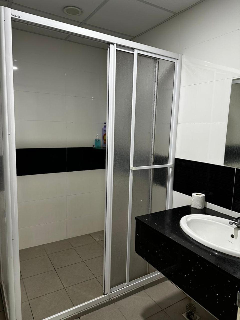 Mansion One29-09 Apartment George Town